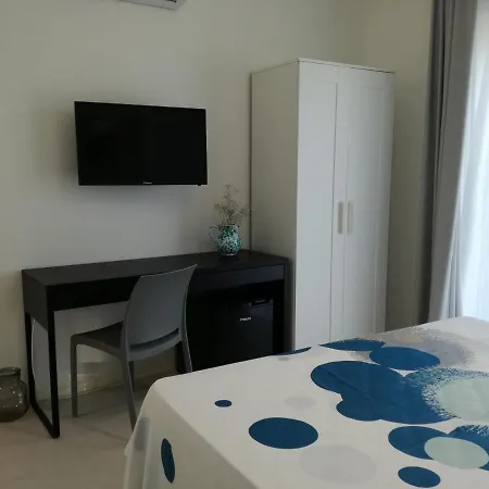 Martorana, E Short Let's