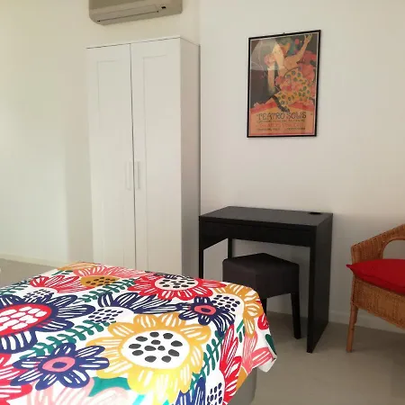 Martorana, E Short Let's Porto Empedocle