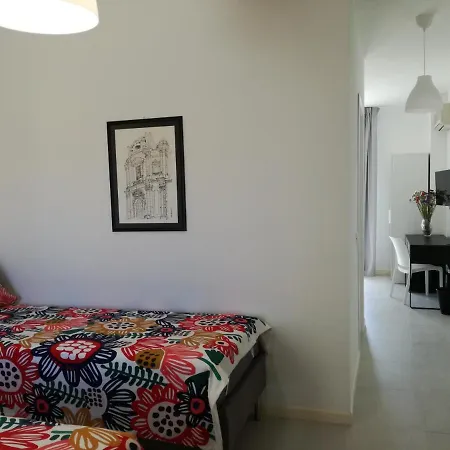 Martorana, E Short Let's 4*